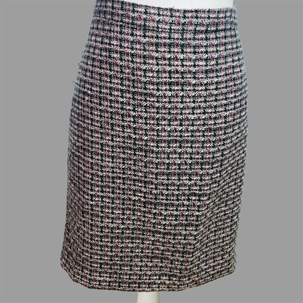 Classic Black and Pink Tweed Skirt